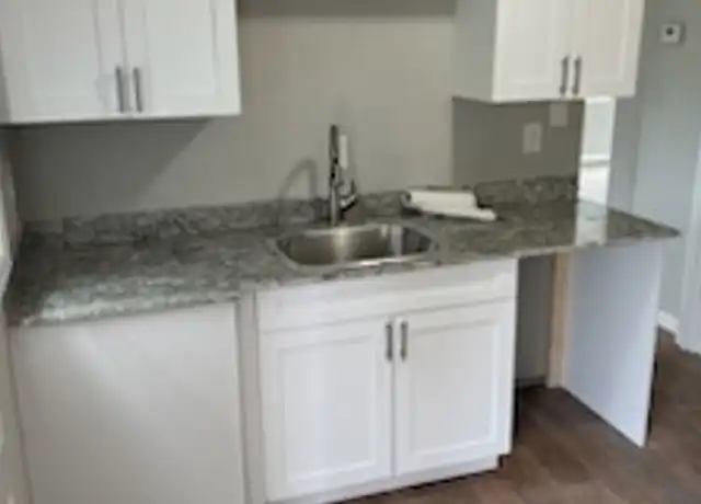 Property at 2-Bedroom Apartment for Rent - Perfect Location, Great Price! - 1328 Baker Ave, Augusta, GA, 30904, 2 beds, 1 bath, [object Object]