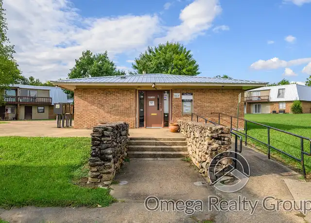 Property at Camelot Apartment - 3380 McGehee Rd, Montgomery, AL, 36111, 3 beds, 2 baths, [object Object]