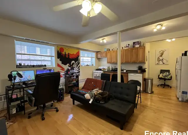 Property at 1555 Beacon St Unit 2, Brookline, MA, 02446, 1 bed, 1 bath, [object Object]