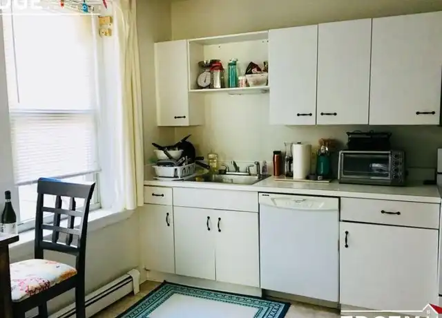 Property at 28 Ransom Rd, Boston, MA, 02135, 2 beds, 1 bath, [object Object]