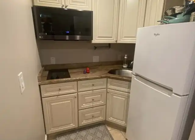 Property at 25 William Jackson Ave Unit 2, Brighton, MA, 02135, 2 beds, 1 bath, [object Object]