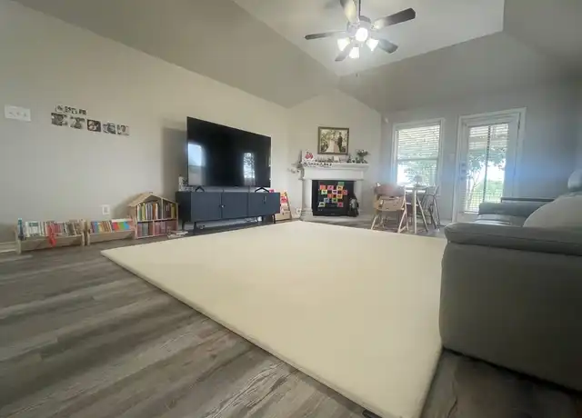 Property at 3201 Winding Shore Ln, Pflugerville, TX, 78660, 3 beds, 2 baths, [object Object]