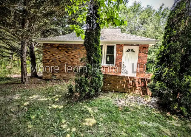 Property at 18 Jerry Ln, Hendersonville, NC, 28739, 1 bed, 1 bath, [object Object]