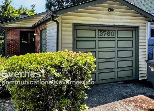 Property at 3760 SE Stark St, Portland, OR, 97214, 2 beds, 1 bath, [object Object]