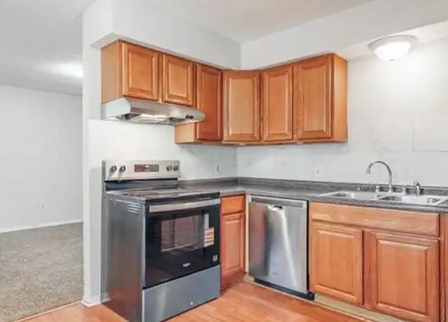Property at 890 S Spring Rd, Westerville, OH, 43081, 2 beds, 1 bath, [object Object]