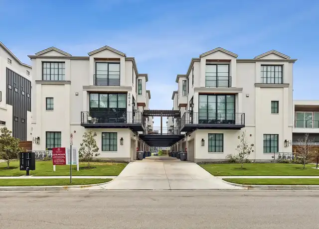 Property at 2018 Moser Ave, Dallas, TX, 75206, 2 beds, 2.5 baths, [object Object]