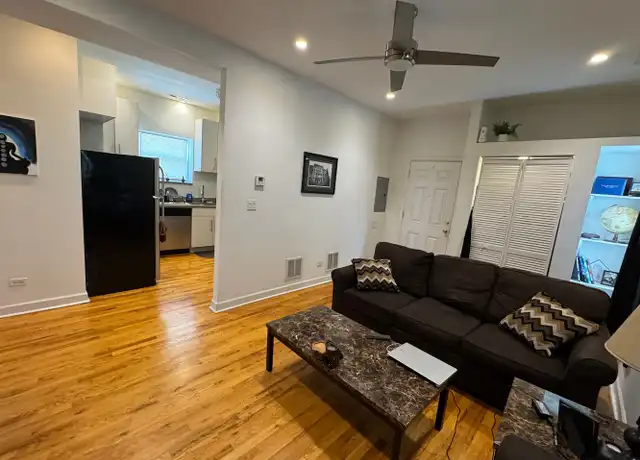 Property at 3450 W Waveland Ave Unit 3450-2W, Chicago, IL, 60618, 2 beds, 1 bath, [object Object]