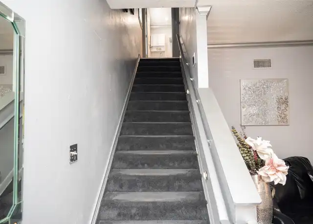 Property at 1015 11th St, Galveston, TX, 77550, 1 bed, 1 bath, [object Object]