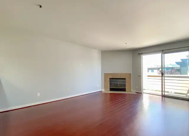Property at 6400 Christie Ave #4418, Emeryville, CA, 94608, 1 bed, 1 bath, [object Object]
