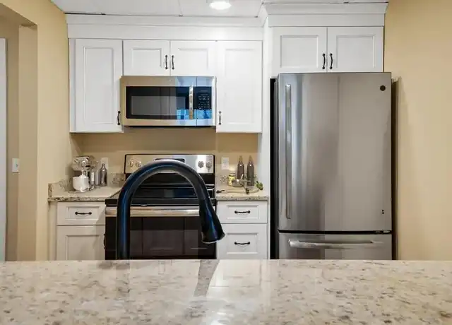 Property at Royal Pines - 362 US Highway 9, Englishtown, NJ, 07726, 1 bed, 1 bath, [object Object]