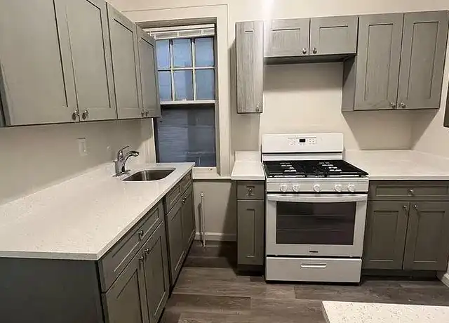 Property at Valley Brook Apartments - 300 Valley Brook Ave, Lyndhurst, NJ, 07071, 2 beds, 1 bath, [object Object]