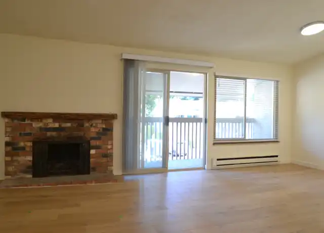 Property at 12703 NE 118th St Unit 4, Kirkland, WA, 98034, 2 beds, 2 baths, [object Object]