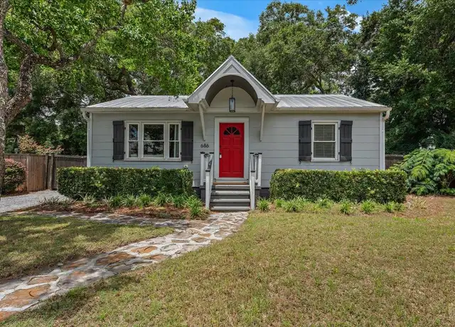 Property at 686 Adluh St, Mount Pleasant, SC, 29464, 2 beds, 1 bath, [object Object]