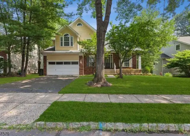 Property at 67 Huntington Rd, Basking Ridge, NJ, 07920, 5 beds, 3.5 baths, [object Object]