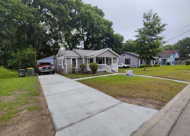 Photo of 302 W 54th St, Savannah, GA 31405