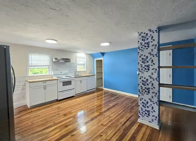 Property at 717 Main St Unit 1R, Weymouth, MA, 02190, 1 bed, 1 bath, [object Object]