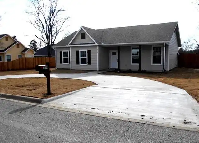 Property at 1210 S Throckmorton St, Sherman, TX, 75090, 3 beds, 2 baths, [object Object]