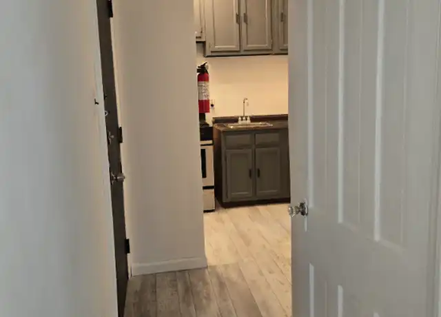Property at 812 Edgewood Ave Apt 3, Trenton, NJ, 08618, 2 beds, 1 bath, [object Object]