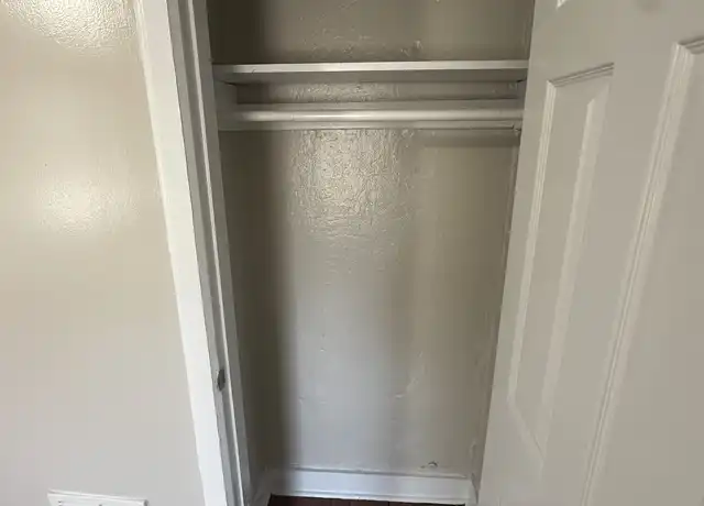 Property at 1081 N Common Rd, Camden, NJ, 08104, 2 beds, 1 bath, [object Object]