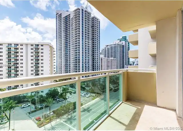 Property at 3000 S Ocean Dr, Hollywood, FL, 33019, 1 bed, 2 baths, [object Object]