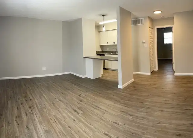 Property at Oak Terrace Apartments - 1639 E Park Ave, Valdosta, GA, 31602, 1-2 bed, 1 bath, [object Object]