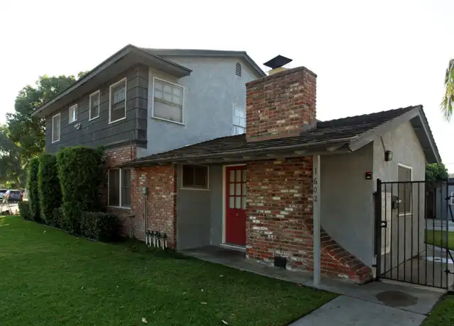 Property at 1602 W Juno Ave Unit 08-03, Anaheim, CA, 92802, 1 bed, 1 bath, [object Object]