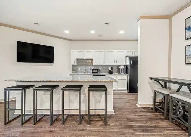 Property at Seraphina Castle Hills - 11800 Braesview, San Antonio, TX, 78213, 1-2 bed, 1-2 bath, [object Object]