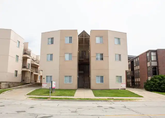 Property at 907 W Oregon St, Urbana, IL, 61801, 2 beds, 1 bath, [object Object]