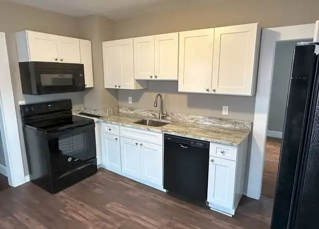 Property at 78 Bissell St, Manchester, CT, 06040, 3 beds, 1 bath, [object Object]