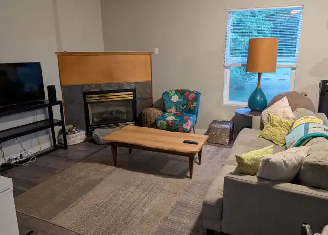 Property at 1413 Park Ave Unit 1415 A, Bremerton, WA, 98337, 2 beds, 1 bath, [object Object]