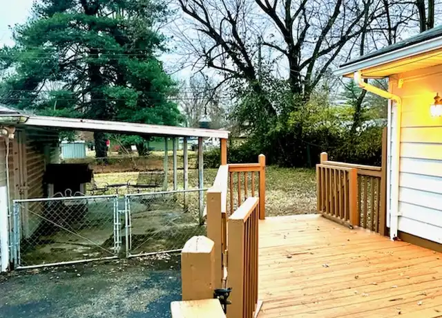 Property at 1402 Mark Trail Rd, Louisville, KY, 40242, 2 beds, 1 bath, [object Object]
