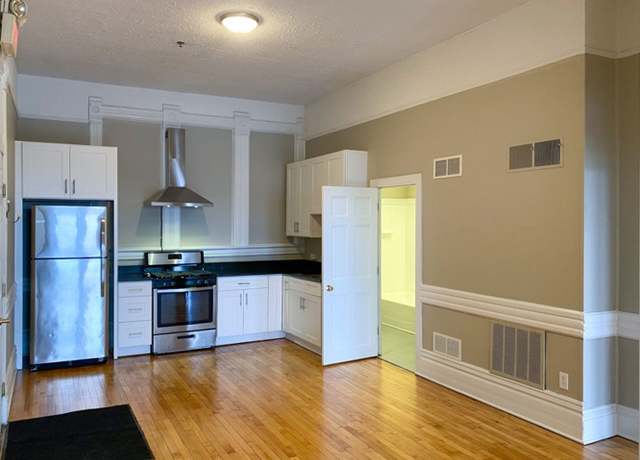 Photo of 2 1/2 W Wilson St Unit C2, Batavia, IL 60510