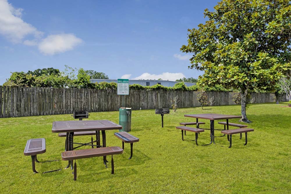 Oak Shade Apartments - Apartments for Rent | Redfin