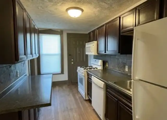 Property at 603 S 31st St Unit 605-2, Omaha, NE, 68105, 2 beds, 1 bath, [object Object]
