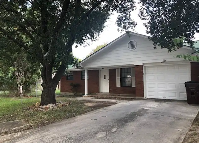 Property at 1004 Bowie St, Lockhart, TX, 78644, 2 beds, 1 bath, [object Object]