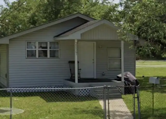 Property at 2227 31st St, Gulfport, MS, 39501, 3 beds, 1 bath, [object Object]