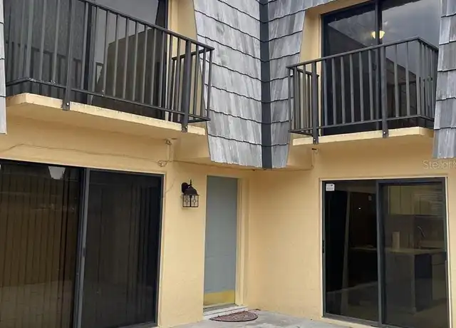 Property at 2925 Poplar Ave, Leesburg, FL, 34748, 2 beds, 2.5 baths, [object Object]