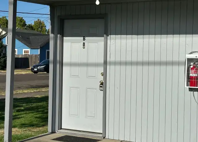 Property at 521 SE Madison St Unit B, Albany, OR, 97321, 1 bed, 1 bath, [object Object]