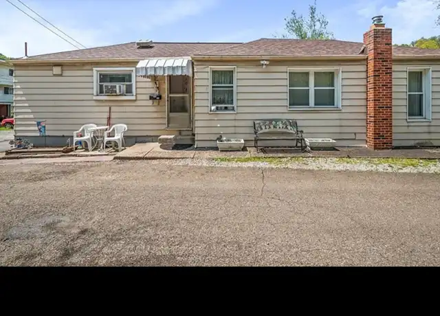 Property at 900 Jones Ave, Turtle Creek, PA, 15145, 3 beds, 1 bath, [object Object]
