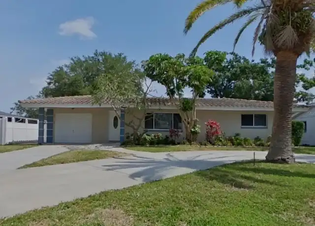 Property at 11375 68th Ave, Seminole, FL, 33772, 5 beds, 3 baths, [object Object]
