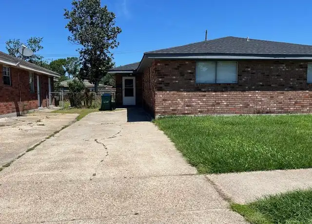 Property at 228 Duke Dr, Kenner, LA, 70065, 3 beds, 2 baths, [object Object]
