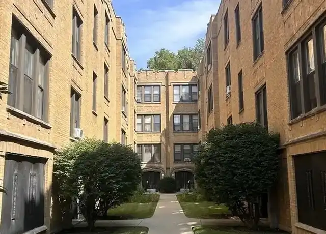 Property at 1028 E Hyde Park Blvd Unit 1S, Chicago, IL, 60615, 2 beds, 1 bath, [object Object]