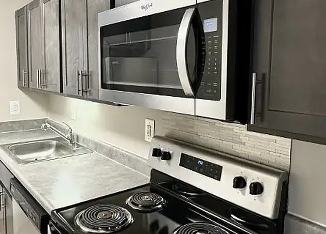 Property at Hidden Village Apartments - 2010B Pinehurst Ct, Allentown, PA, 18109, 1-2 bed, 1 bath, [object Object]