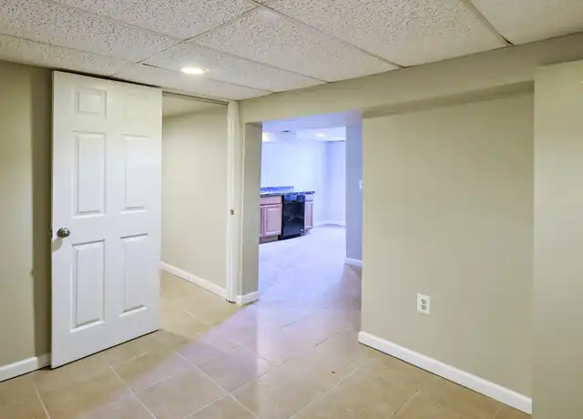 Property at 29 S Jefferson St, Frederick, MD, 21701, 1 bed, 1 bath, [object Object]