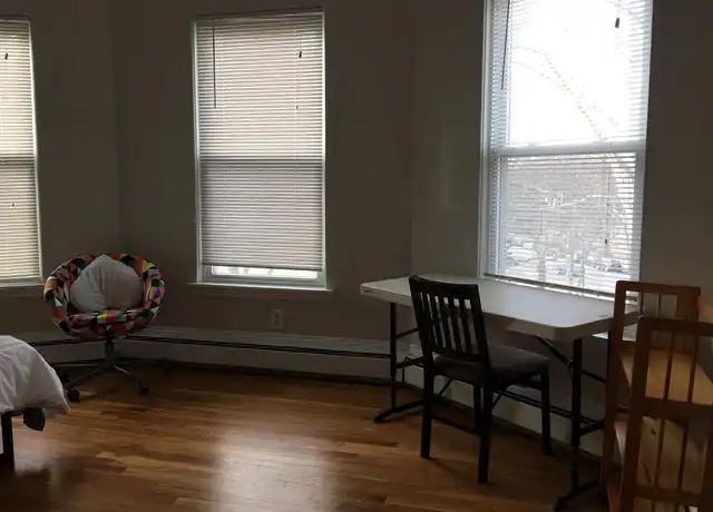 Property at 1000 Memorial Dr Unit 2R, Cambridge, MA, 02138, 3 beds, 1 bath, [object Object]