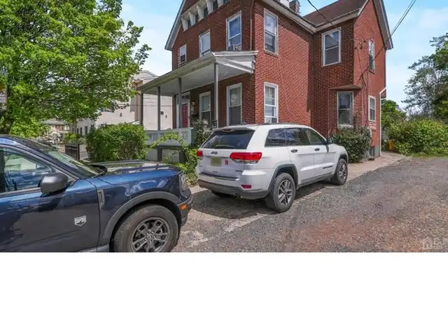 Property at 52 Mine St Unit 4, New Brunswick, NJ, 08901, 4 beds, 2 baths, [object Object]