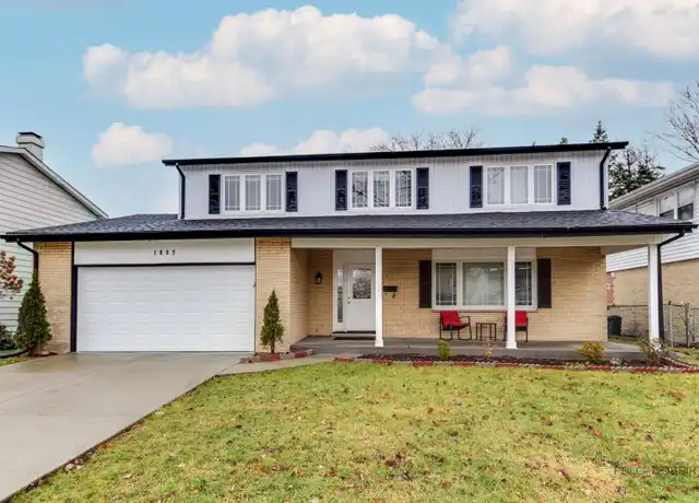 Property at 1805 W Willow Ln, Mount Prospect, IL, 60056, 4 beds, 2.5 baths, [object Object]