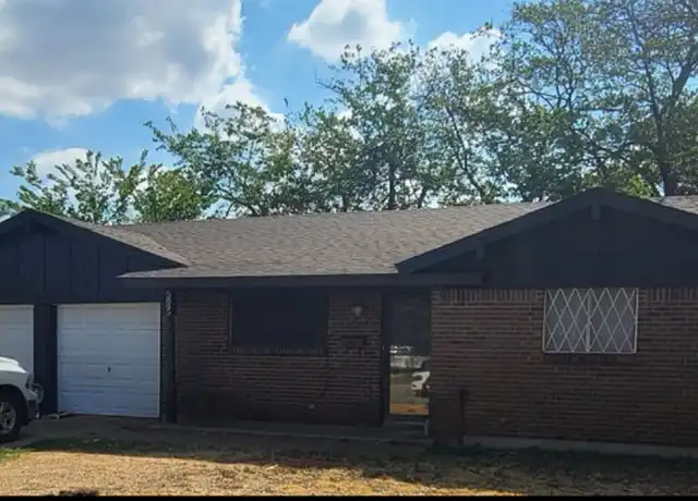 Property at 5805 McCart Ave, Fort Worth, TX, 76133, 4 beds, 2 baths, [object Object]