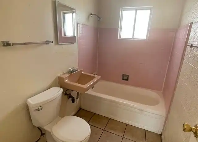 Property at 1435 Wyoming Ave #4, Las Cruces, NM, 88001, 1 bed, 1 bath, [object Object]