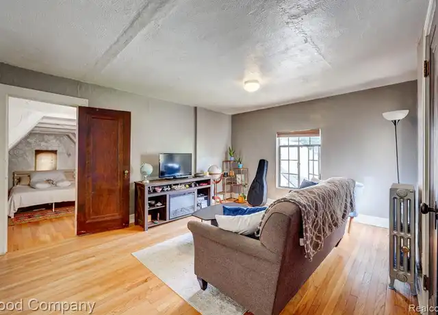 Property at 637 S Connecticut Ave Unit 5, Royal Oak, MI, 48067, 2 beds, 1 bath, [object Object]